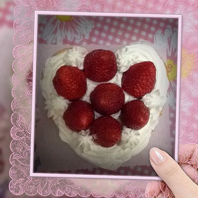 草莓鲜奶蛋糕