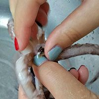 爆炒鱿鱼——鱿鱼对洋葱的爱的做法图解1