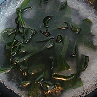 茭白咸菜胡萝卜炒海带的做法图解3