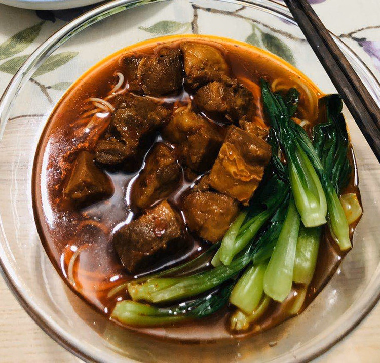 认真做一碗香辣牛肉面的做法