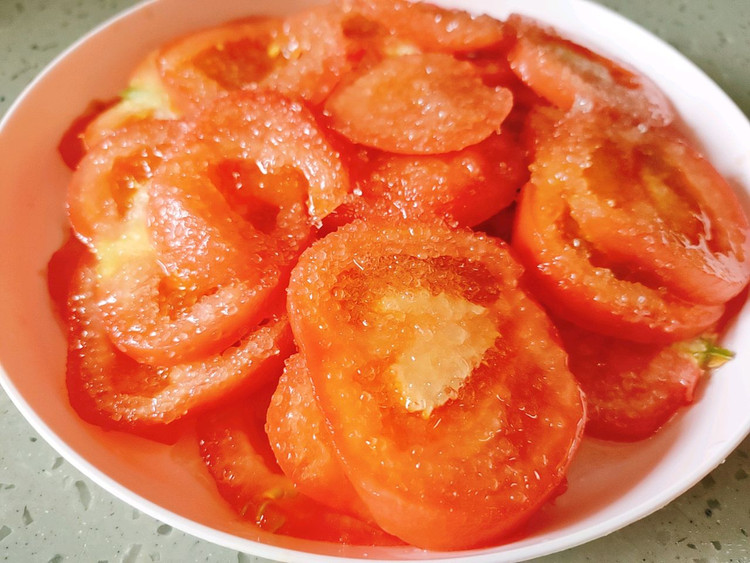 养颜抗衰的凉拌西红柿的做法