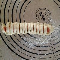 酸奶火腿花式面包卷#东菱魔法云面包机#的做法图解4