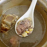 广东靓汤—山药茯苓薏米猪骨汤的做法图解4
