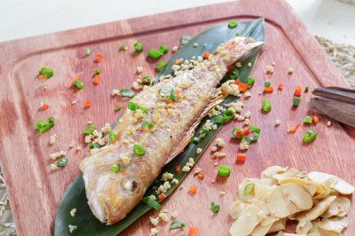 【食在Fastee】蒜汁干烧红三鱼