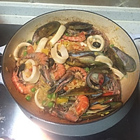 铸铁锅版西班牙海鲜饭的做法图解6