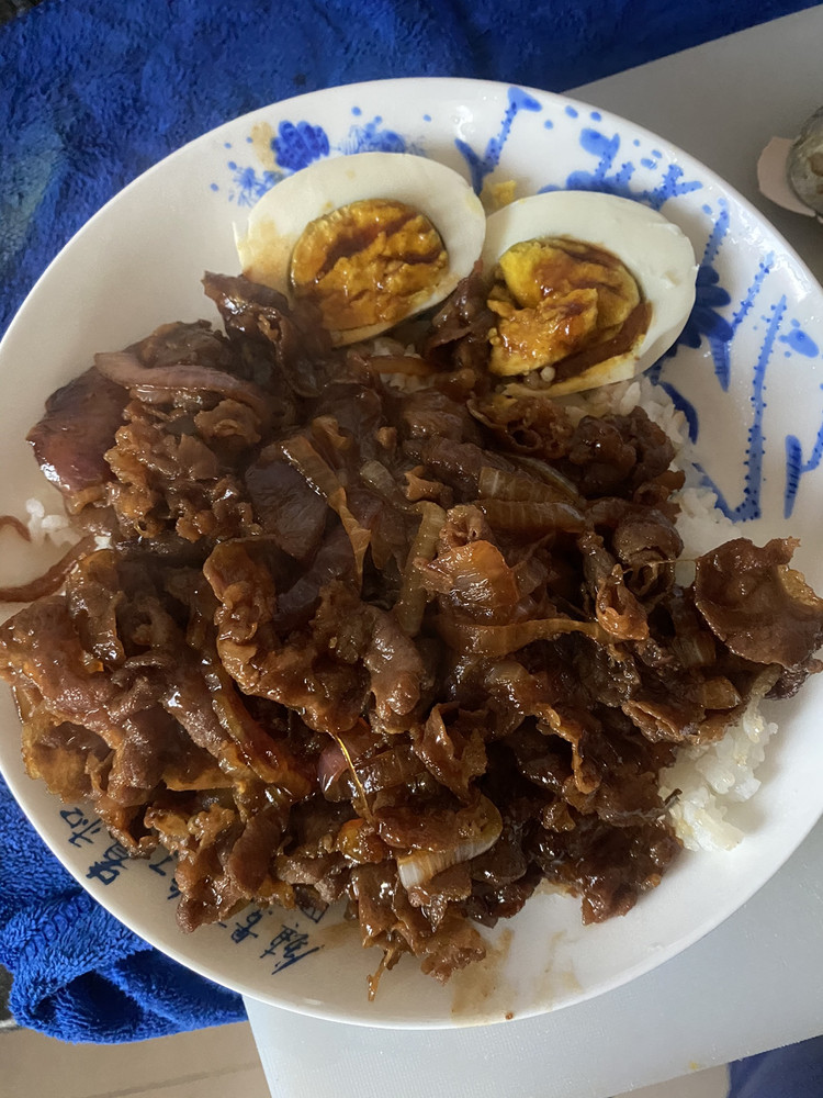 肥牛盖饭的做法