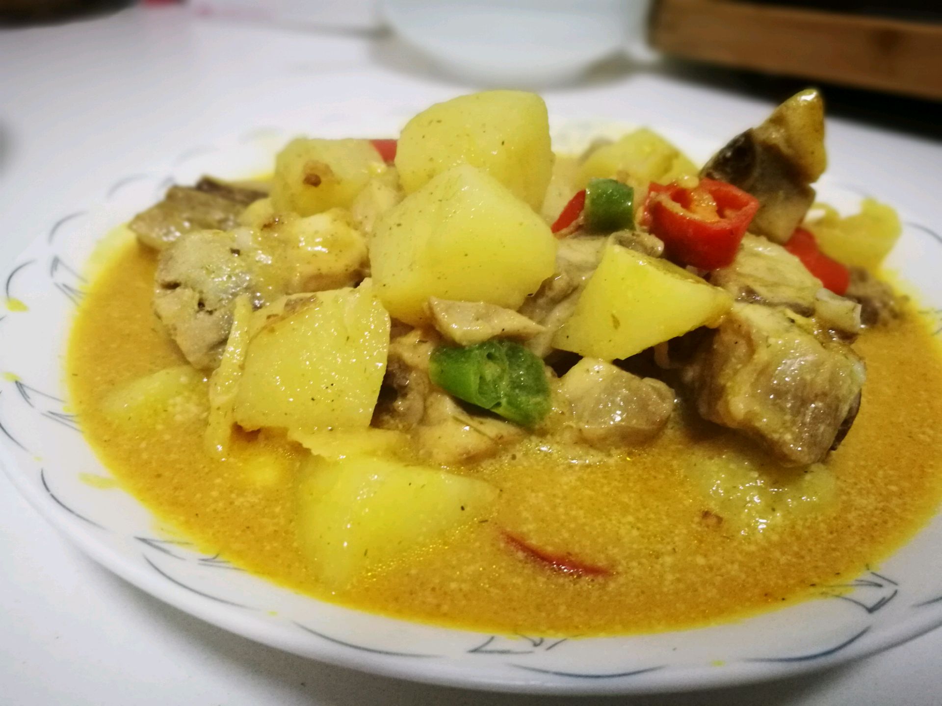 泰式红咖喱鸡怎么做_泰式红咖喱鸡的做法_豆果美食