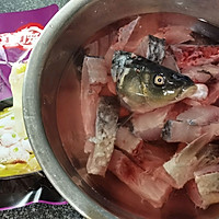 砂锅酸菜鱼（低油烟简单版本）的做法图解1