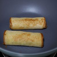 #原制原味，聚会菜谱#用黄油煎的美味芝士火腿面包卷的做法图解12
