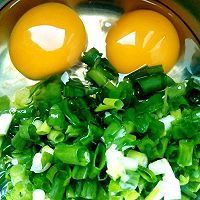 西红柿炒鸡蛋的做法图解1
