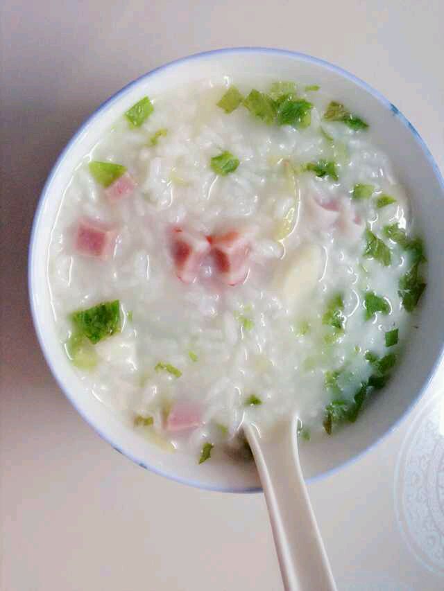 鱼丸生菜粥