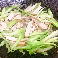 芹菜炒豆干的做法图解4