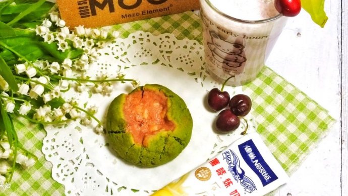 抹茶车厘子冰乳酪司康