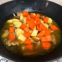 土豆焖鸡的做法图解10