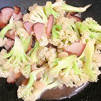 家常腊肉炒花菜的做法图解6
