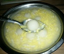 蛋花米酒汤圆的做法