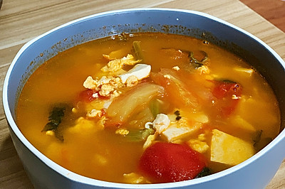 西红柿豆腐菠菜汤