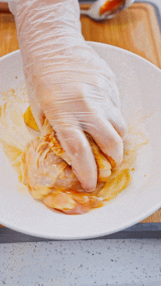 【宝宝辅食】蜂蜜黄油脆皮鸡的做法图解2