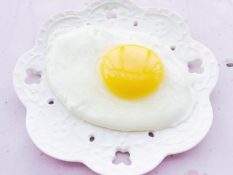 5分钟早餐—利仁电饼铛煎鸡蛋的做法