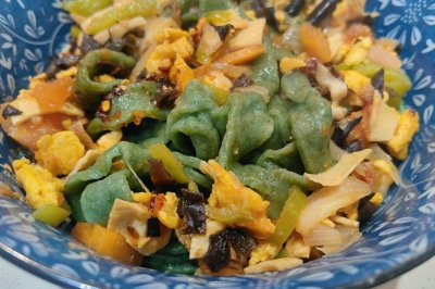 干拌菠菜面