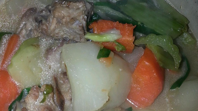 芥菜头排骨煲