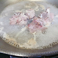 【养颜滋补】花胶虫草花猪骨汤的做法图解2