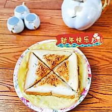 #憋在家里吃什么#快手吐司鸡蛋饼
