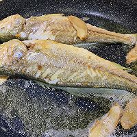 #中秋团圆食味#小姨妈黑腐竹辣焖黄花鱼的做法图解3