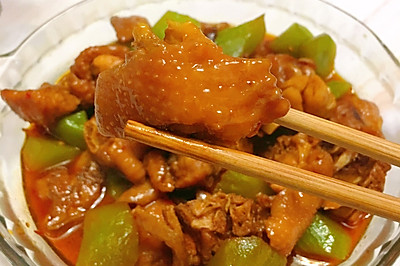 青笋烧鸡肉