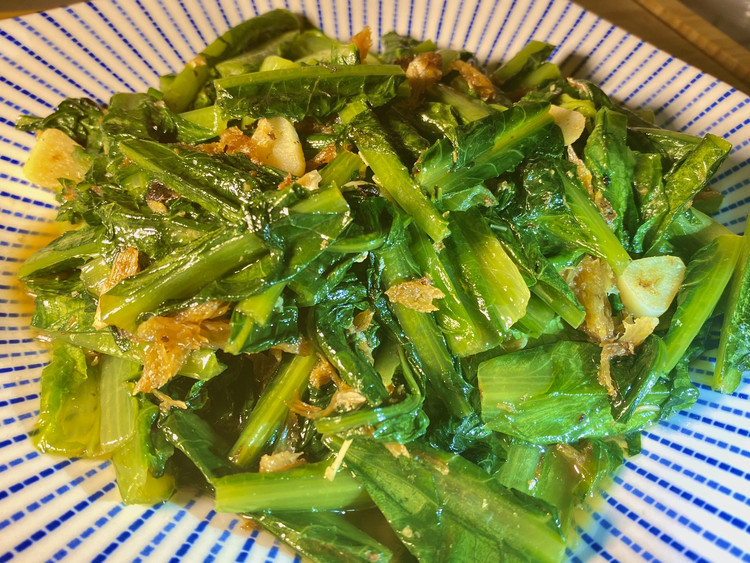 巨下饭的鲮鱼炒麦菜的做法