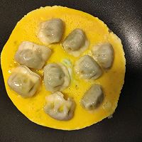 简单易做又健康的煎蛋抱饺，蛋香扑鼻的做法图解6
