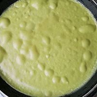 有一个平底锅就能轻松搞定的颜值报表的甜品——抹茶蜜豆毛巾卷的做法图解12