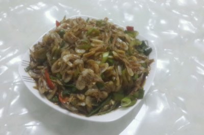 海的味道。凉拌虾皮