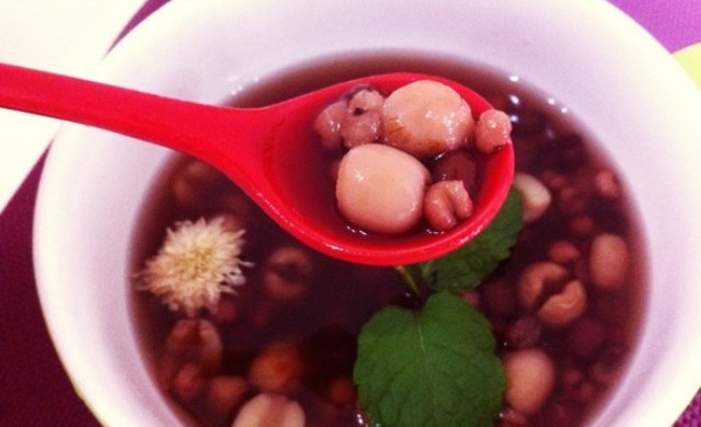 莲子薏米红豆汤