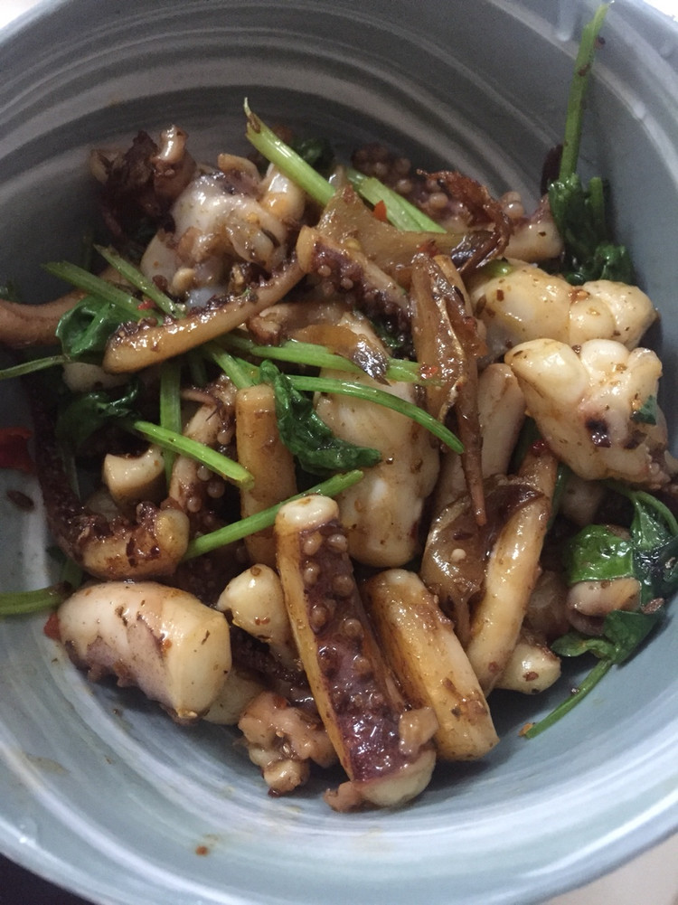 电饭煲鱿鱼须的做法