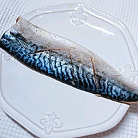 挪威青花鱼沙拉的做法图解1