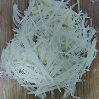 凉拌土豆丝，美味简单又开胃#加油 英格兰#的做法图解1