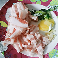 莴笋炒肉的做法图解2