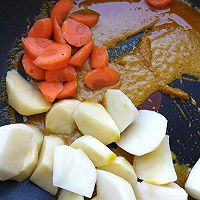 香浓咖喱土豆牛腩的做法图解6