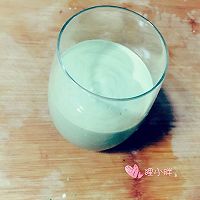 简单五步来杯青汁酸奶#春天中的一抹绿色#的做法图解4