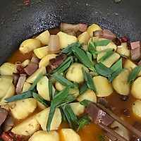 腊肉烧土豆的做法图解6