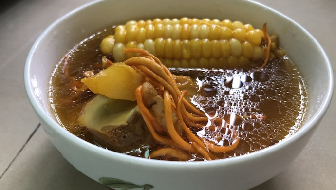 虫草玉米排骨汤