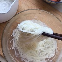 培根鸡蛋三丝炒面的做法图解5