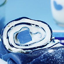 蓝色奶冻毛巾卷
