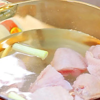 菠萝焖鸡翅 宝宝辅食食谱的做法图解3