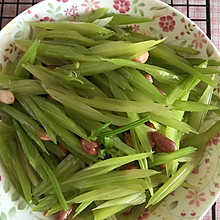 芹菜炝花生