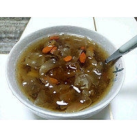 桃胶炖银耳的做法图解1