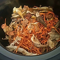 八珍菌鸡汤的做法图解2