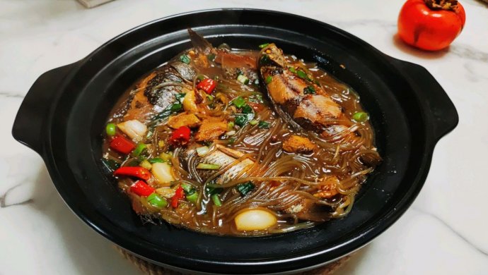 鲫鱼粉丝煲