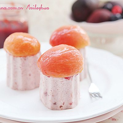 树莓黑布林慕斯